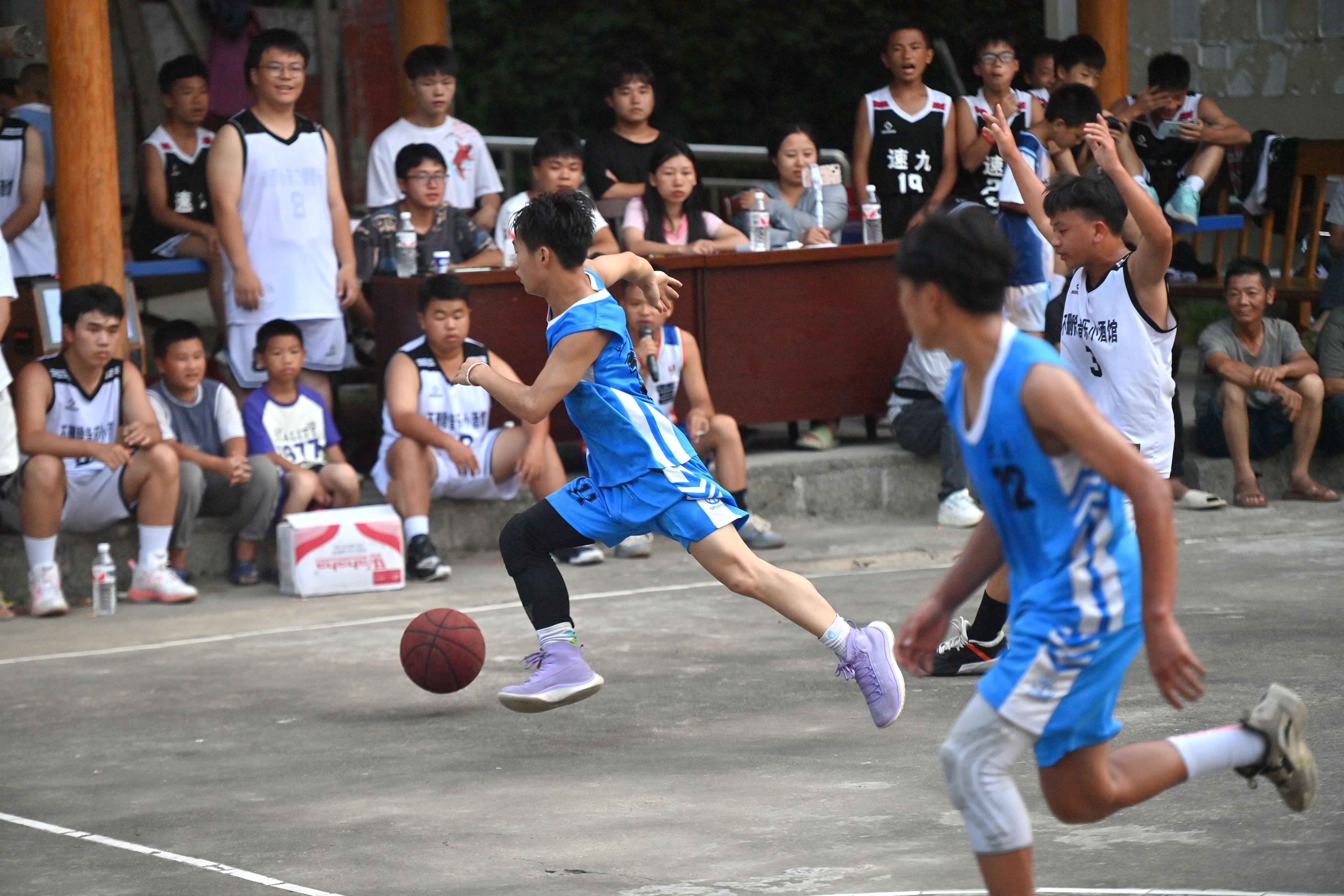 全民健身——大山里的暑假篮球赛(2)