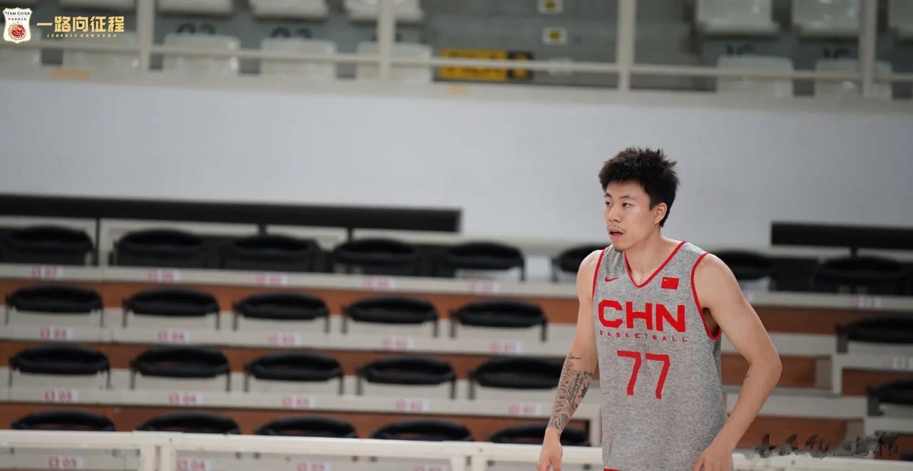 中国男篮继续留在意大利训练，当地时间8月10日前往德国汉堡，12日至13日参加德(6)