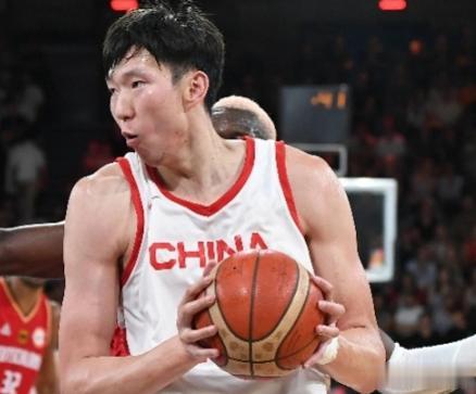 北京时间8月20日19:30，中国男篮和塞尔维亚男篮进行一场热身赛，两支球队世界(1)