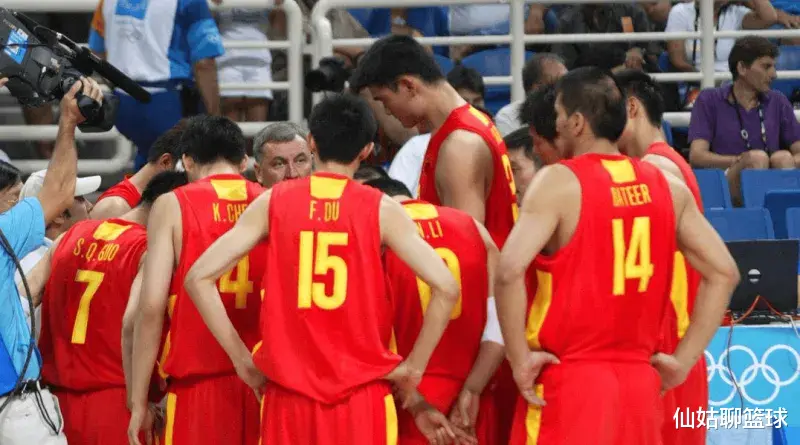 19年前的今天：中国男篮1分险胜塞黑，晋级雅典奥运会八强