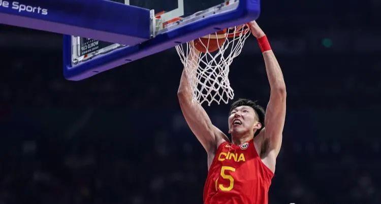 中国男篮惨败塞尔维亚，李凯尔发挥极其低迷，并非输球的罪魁祸首(5)