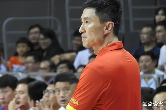 中国男篮75：96菲律宾队，主持人都哭了！功勋教练杜锋点评比赛，一针见血(1)