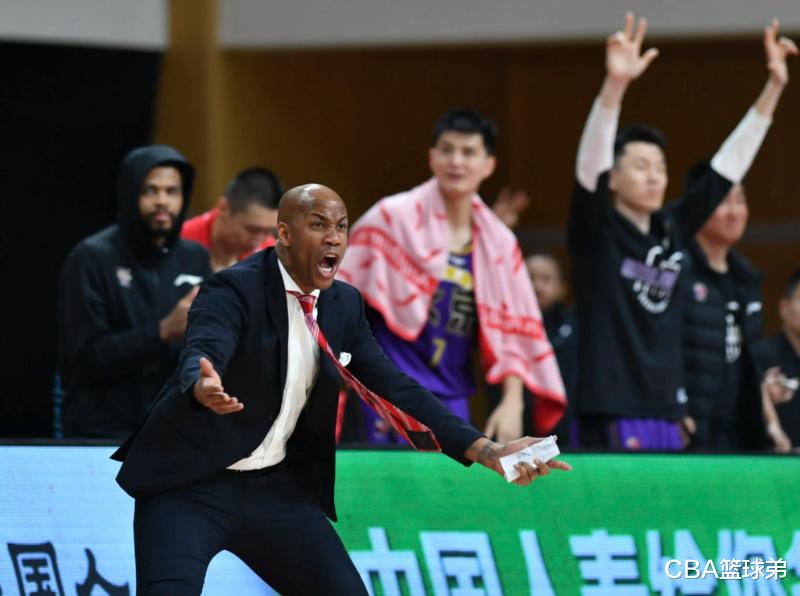 中国男篮宣布新任主帅，杜锋落选，引发球迷猜测(6)