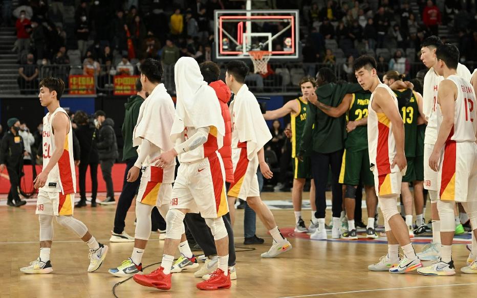 中国男篮的未来已定！技战术问题不断，球员选择成关键