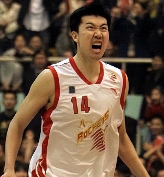 逼姚明退役，陷害王治郅，他靠一己之力让中国篮球倒退20年！(19)