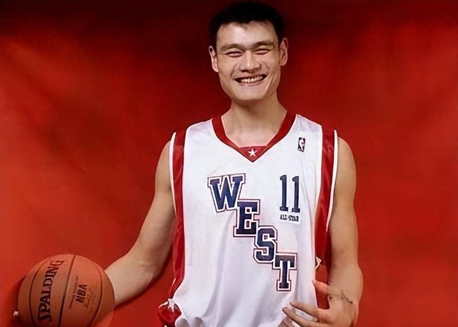 逼姚明退役，陷害王治郅，他靠一己之力让中国篮球倒退20年！(33)