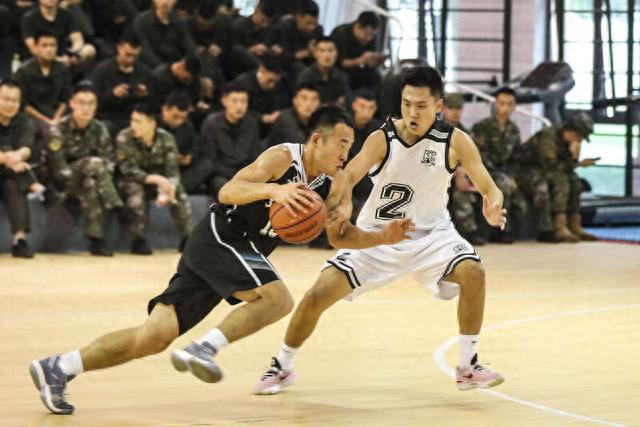武警第一机动总队举行首届“强军杯”篮球联赛(3)