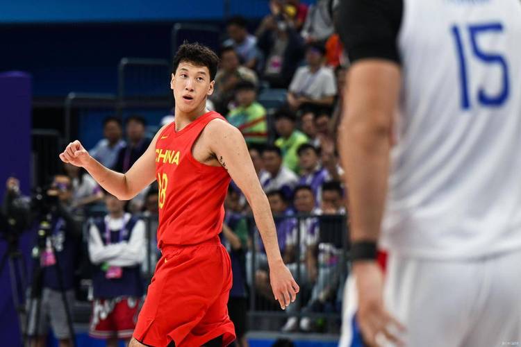 中国男篮为何不敌菲律宾？屡屡在国际比赛失利，这8点才是原罪(5)