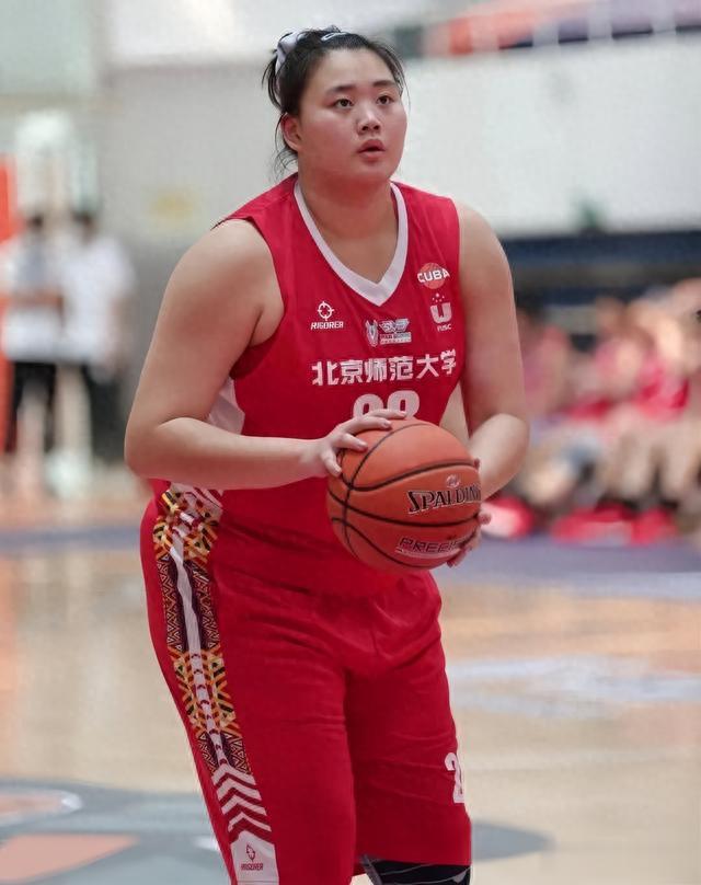 狂赢44分！山东4猛将上双，2米28女版姚明，中国篮球奥尼尔(3)