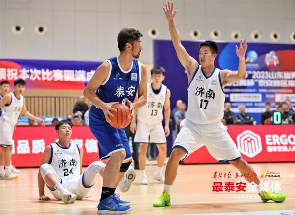 山东省男子篮球联赛常规赛在泰安开幕(6)