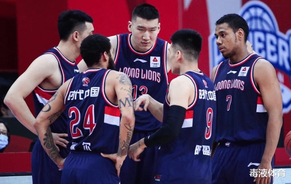 广州6人得分上双凭借团队篮球取胜，新疆阵容还有待磨合(2)