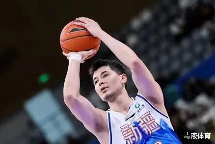 广州6人得分上双凭借团队篮球取胜，新疆阵容还有待磨合(4)