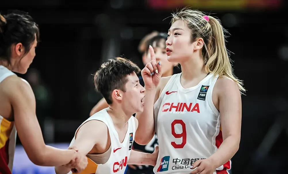 中国女篮74：60胜澳大利亚，晋级决赛，给中国女篮评分(1)