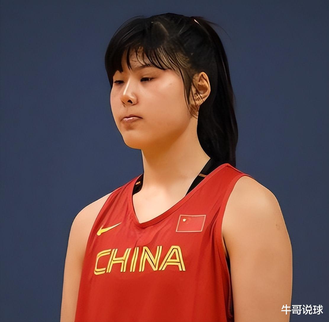 苗立杰：平心而论，目前中国女篮，技术最全面的只有3人(4)