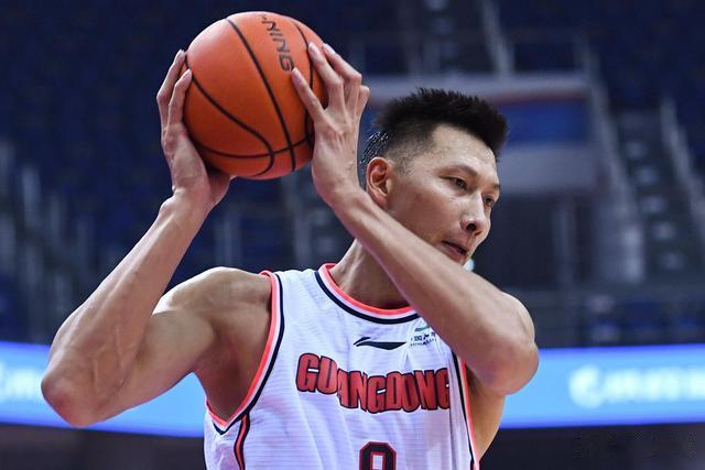 中国历史上五大男篮巨星，两个进过NBA两个备受争议，你知道有谁(11)