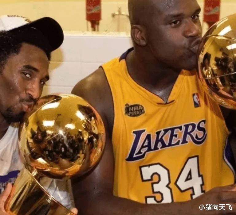 Kobe“生涯首冠”遭父转卖，以 92.7 万美元成交，创下纪录(1)