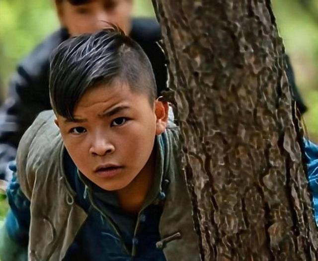 汶川地震9岁小英雄，被姚明抱上奥运，发誓考清华，如今活成这样(10)