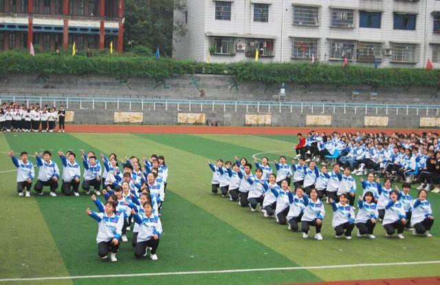 四川南充：龙门中学隆重举行2019年广播体操比赛