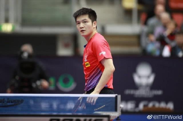 樊振东4-0吊打日本冠军，4-2完胜18岁天才，半决赛迎战前世界第一(2)