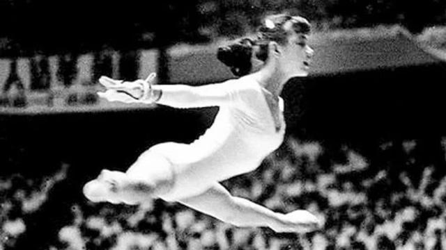 马燕红：中国第一位体操世界冠军，两个体操动作都以她的名字命名(4)
