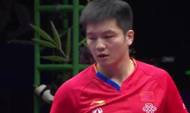 太稳了！樊振东4比0横扫18岁天才进决赛，与张本智和争冠