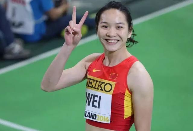 女队跑疯了！梁小静韦永丽包揽短跑赛冠亚军，中国速度让世界敬佩(6)