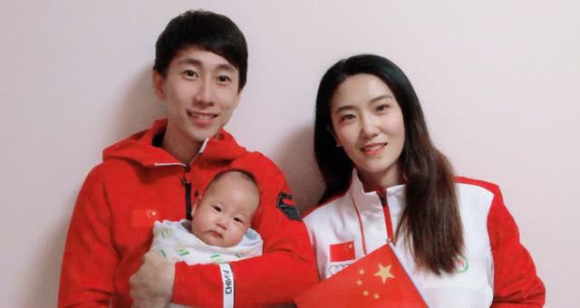 24岁世界冠军韩天宇和32岁老婆很恩爱，喜得贵子后言：娶她很幸福(4)