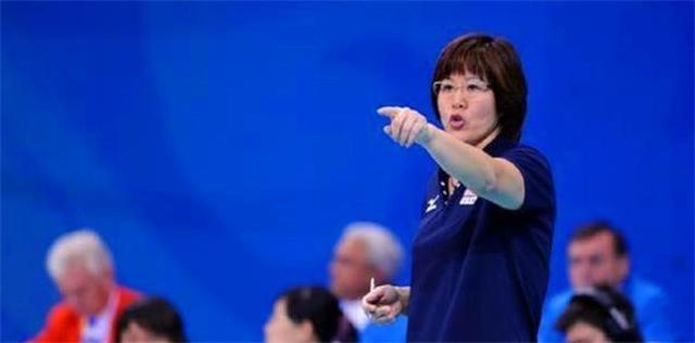 她因打架被中国女排开除，郎平表示永不录用，如今成冠军教练(1)