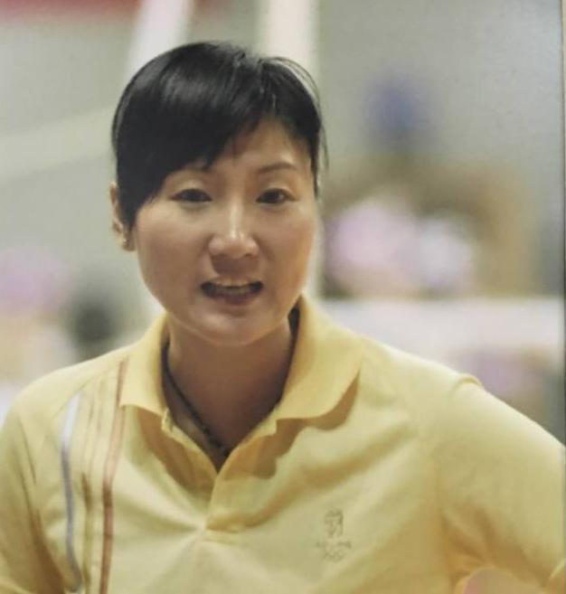 她因打架被中国女排开除，郎平表示永不录用，如今成冠军教练(3)