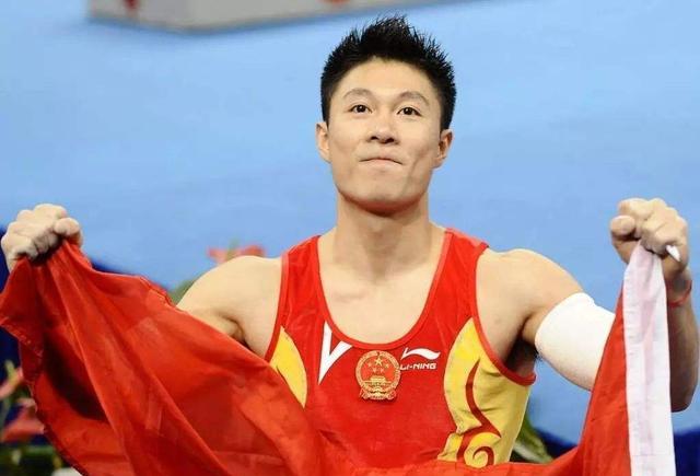 中国体操史上获得冠军最多第一人，退役多年的他现状如何？