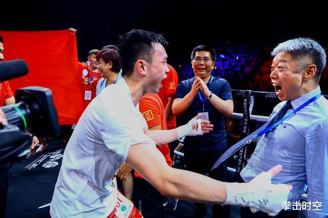 中国拳王徐灿回国被隔离14天，眼尖拳迷：你戴的什么手表？(7)