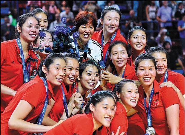 神奇！历时36年，中国女排世锦赛获得的所有奖牌，都与郎平有关(5)