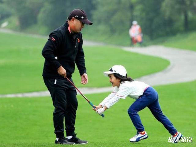 刘国梁之女7岁夺世界冠军，8岁奖牌已超两位数，高尔夫几近无敌(2)