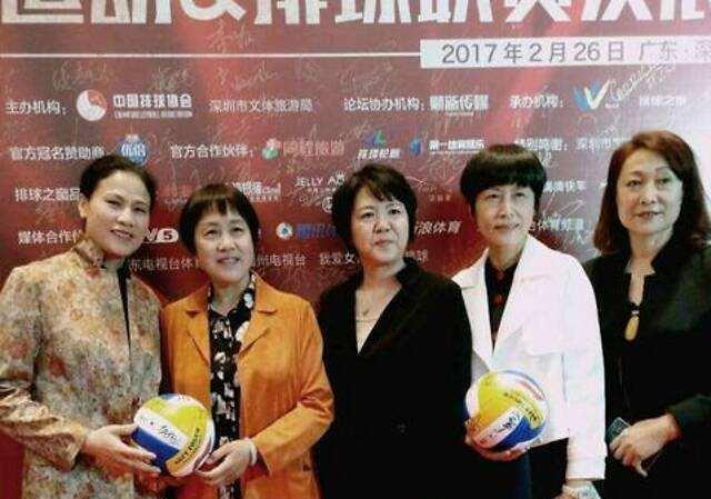 中国女排奥运夺冠秘密武器，两次发球创造奇迹，今依然在发挥余热(2)