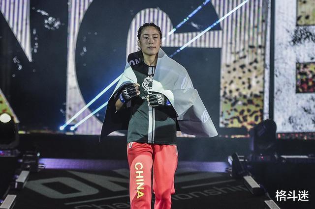 昔日中国MMA女王强势归来，一拳KO对手(6)