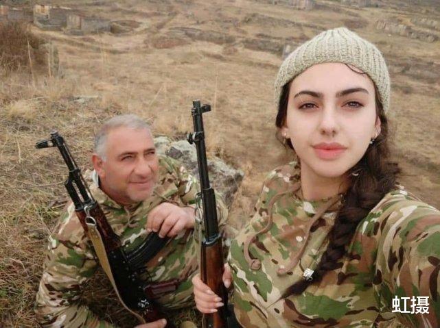 真男人！亚美尼亚摔跤名将上战场，奥运会亚军，为保护妻儿拿起枪(6)