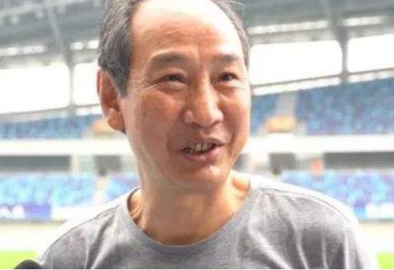 他是刘翔的教练，有着出色的能力，给国家做出了巨大的贡献(4)