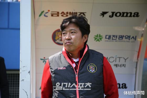 韩国足坛黑幕！教练选拔球员涉嫌腐败，被判刑6个月(3)