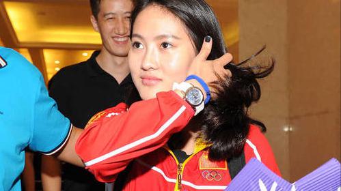 跳水冠军陈若琳，曾公开示爱胡歌，现成国际跳水裁判，至今仍单身(4)