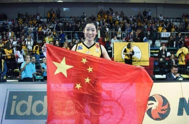 中国女排李盈莹：我觉得自己有打排球的天赋！球迷纷纷给她点赞啊