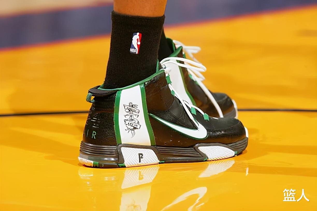 NBA球员上脚：篮球名人堂候选，皮尔斯和波什穿过的球鞋(21)