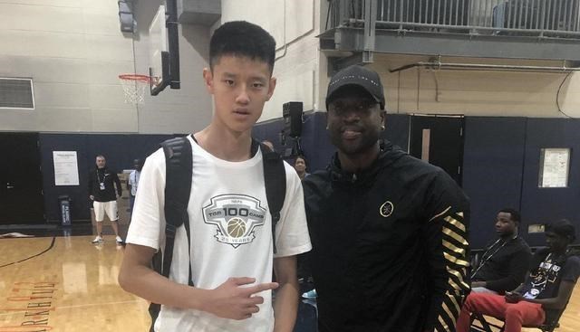中国又一篮球新星！17岁场均15+7被NBA球探看中，天赋媲美张镇麟(2)