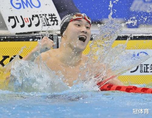 游泳19岁新星横空出世，打破亚洲纪录，大三学生剑指东京奥运会(4)