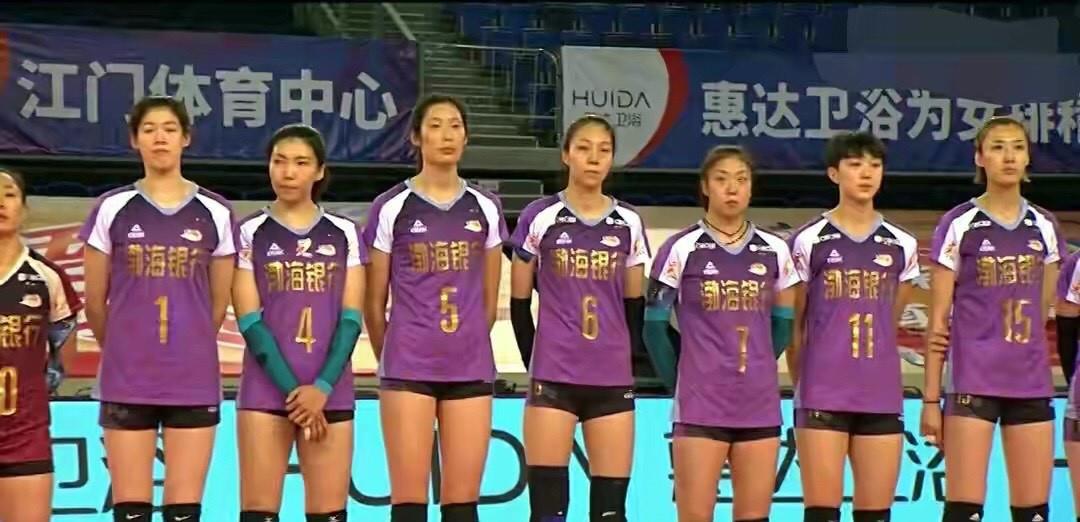 中国女排5：0狂扫日本：15名队员全部出场，二传最为关键！(2)