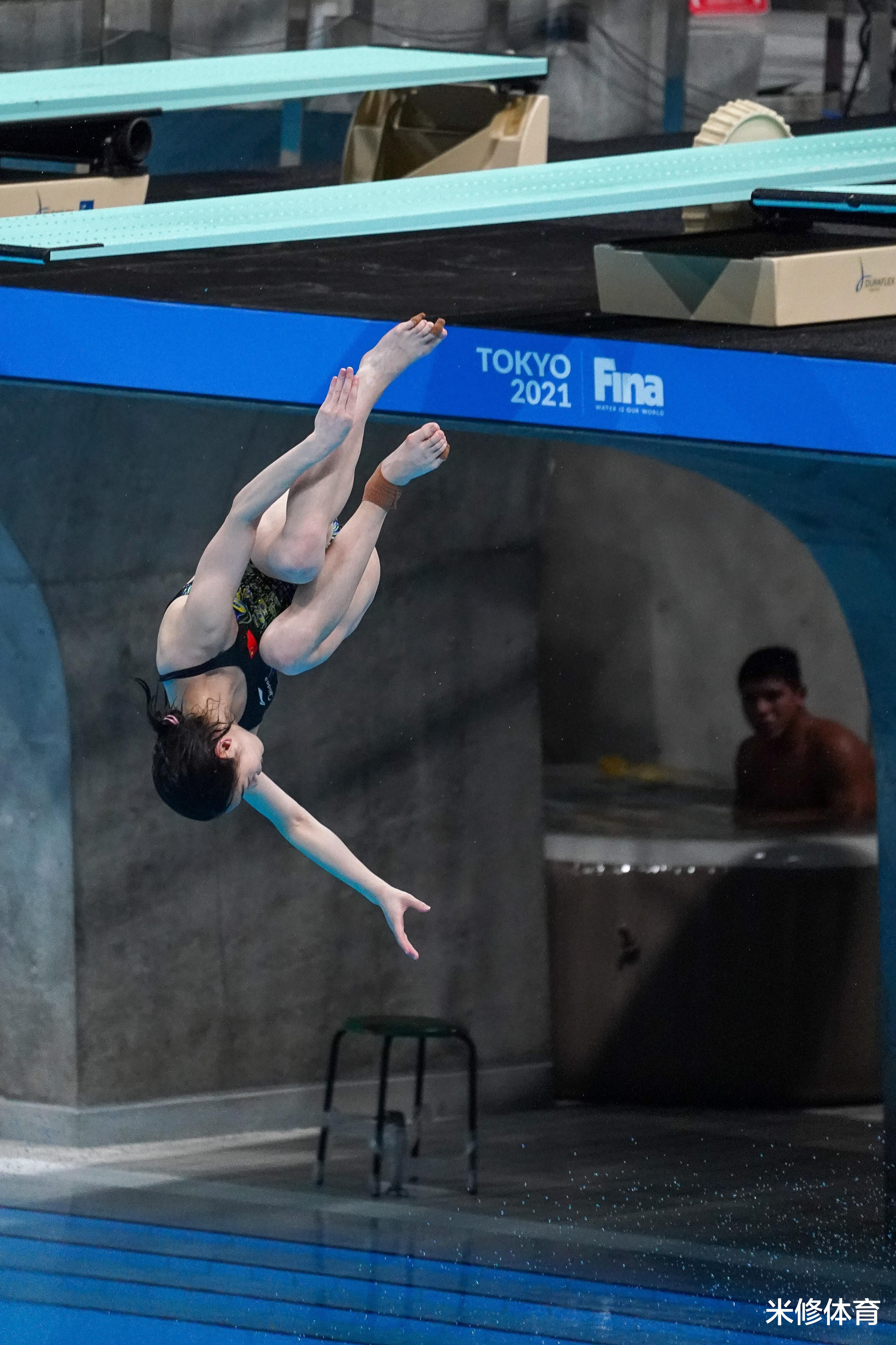 中国跳水美女世界冠军动作失误受伤，得零分依然晋级世界杯决赛