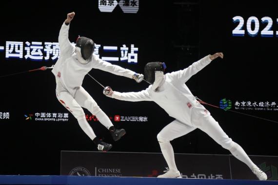 全国击剑锦标赛：福建江苏夺得男重女佩团体冠军(1)