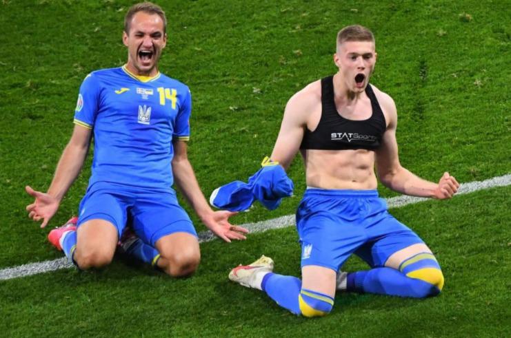 欧洲杯16进8淘汰赛最后两场结束 英格兰队与乌克兰队携手晋级(2)