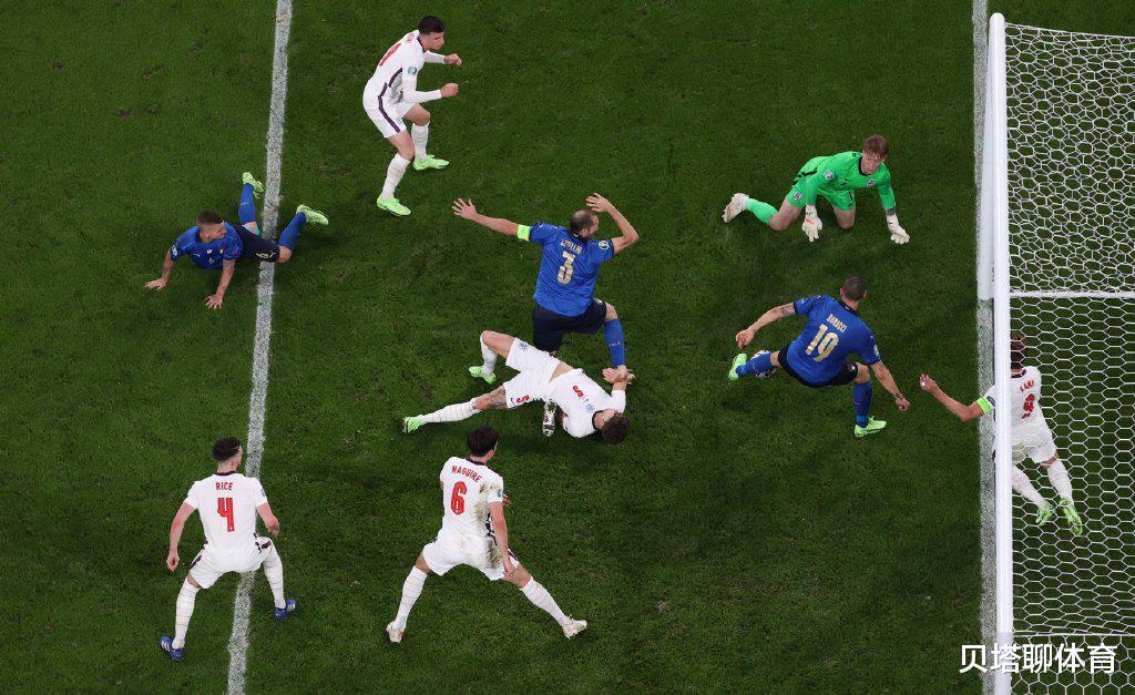 意大利夺冠和曼奇尼无关？荒诞的欧洲杯，以最荒诞的方式结尾(5)
