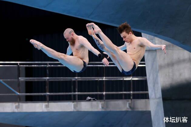 奥运会跳水惊现重大失误！脚先入水，被判0分，俄罗斯队痛失奖牌(3)