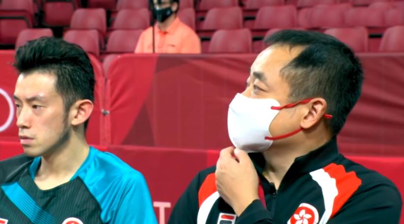 刘国栋教练无力回天！指导中国香港乒乓球男队0-3惨败被淘汰(1)